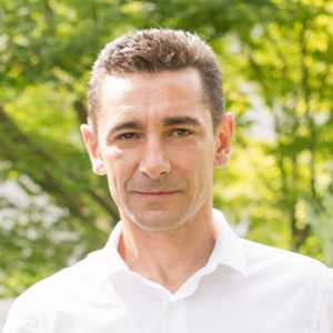 Richard, un professionnel de la parqueterie à Pau