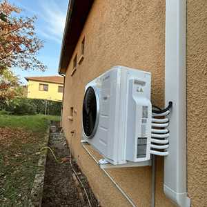 EBS LYON EST, un monteur de climatiseurs à Vénissieux