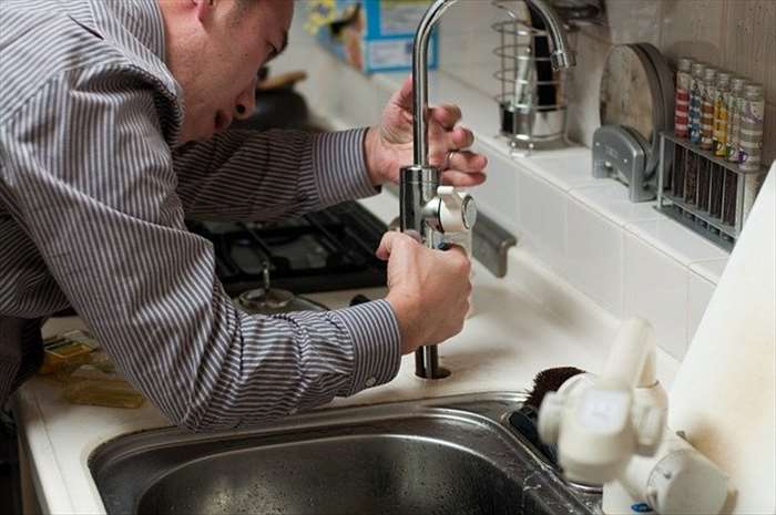 Quelques conseils pour la réparation des fuites d’eau chez vous 