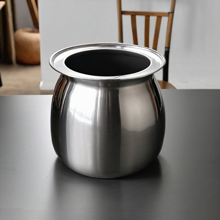 Polir un Pot en Métal