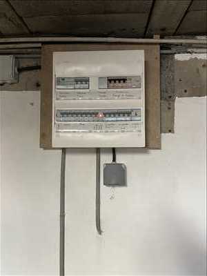 Photo électricien n°38 à Blois par David 